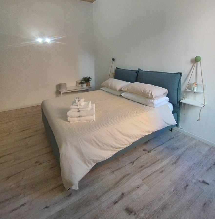 La Casa Nel Borgo Apartment Парма Екстериор снимка